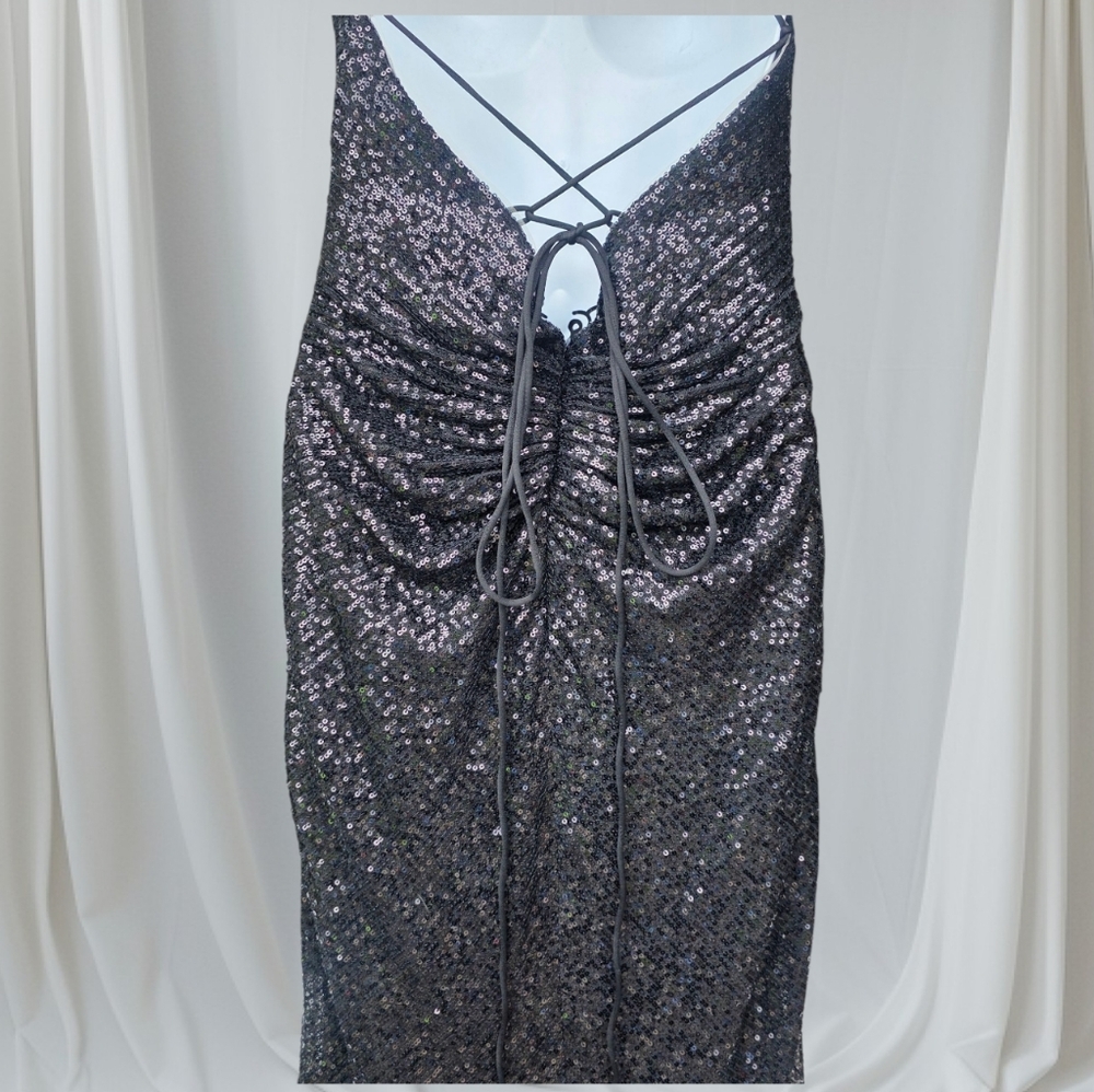 Cinderella Divine Sequin Gown- L - Picture 10 of 15